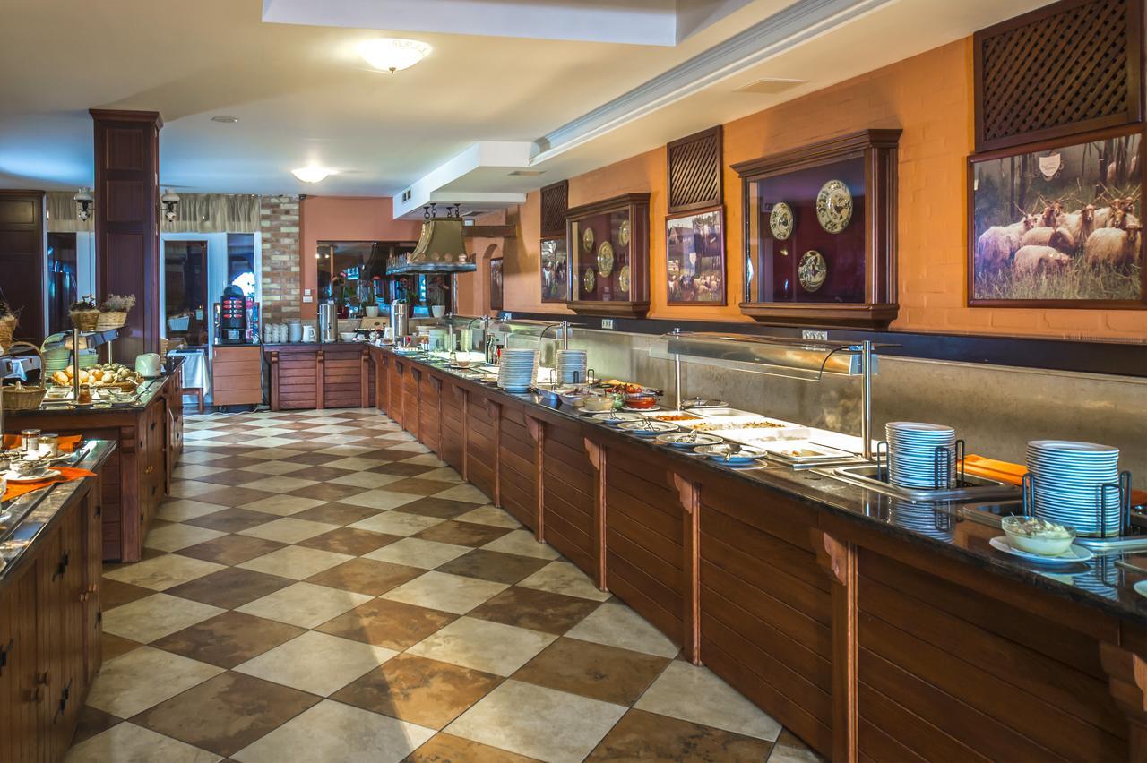 Hotel Kapitany Wellness Sumeg Exterior photo