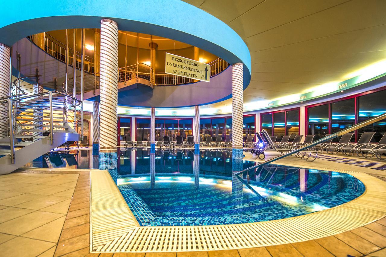 Hotel Kapitany Wellness Sumeg Exterior photo